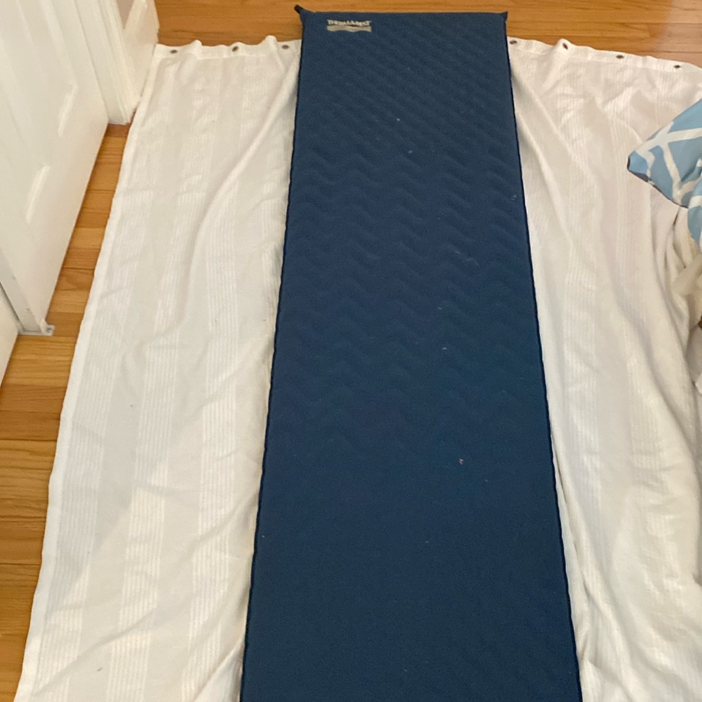 THERMAREST SELF INFLATING SLEEPING PAD FOR CAMPING